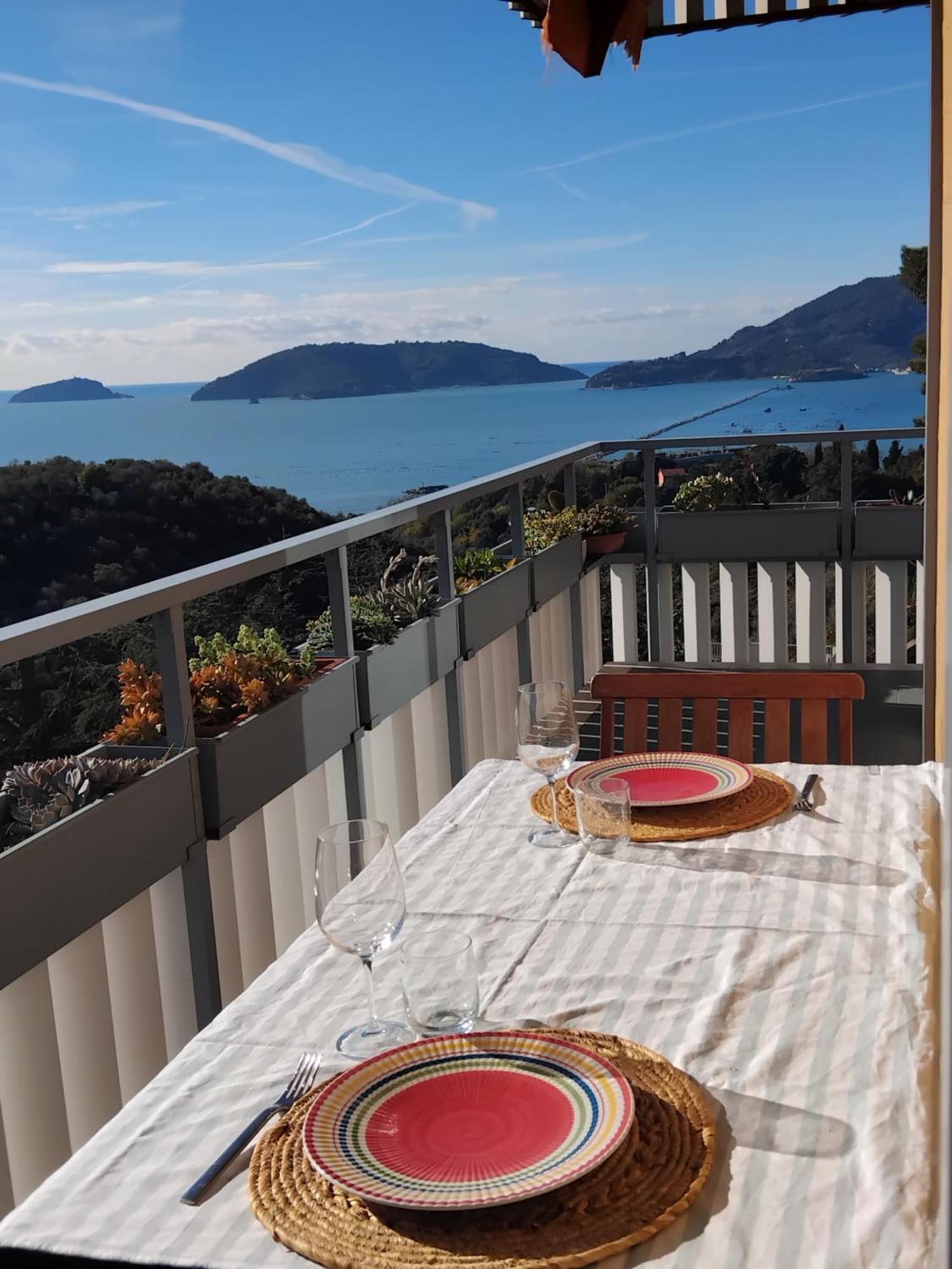 Vista Sul Blu ,Baia Blu, Lerici Apartment Bagian luar foto